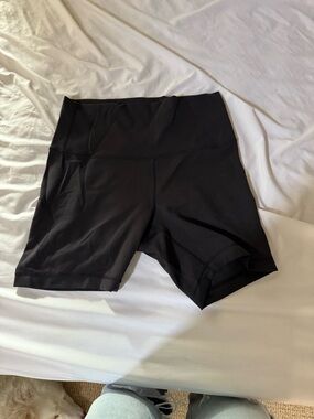 Lululemon wunder train biker shorts 6in inseam